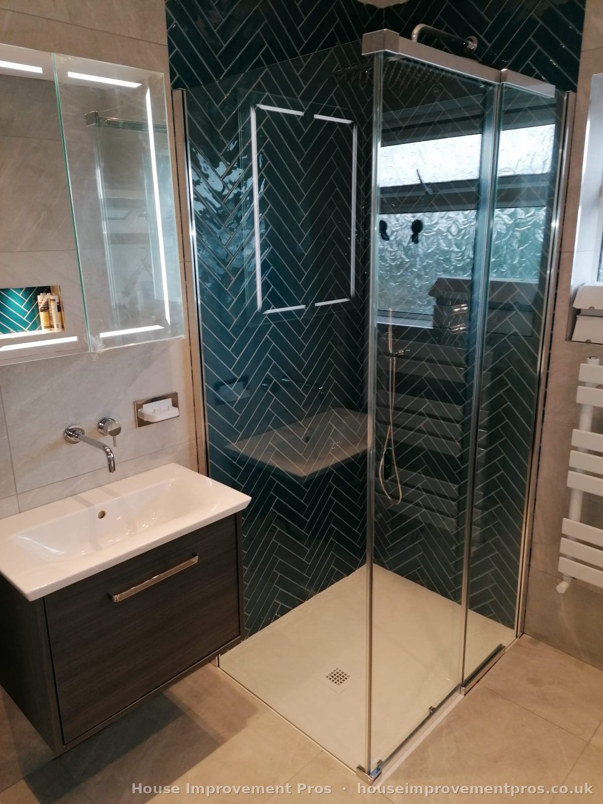 Feature herringbone shower