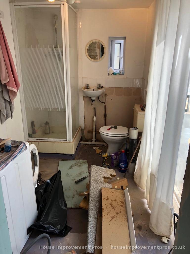 Before: dated bathroom