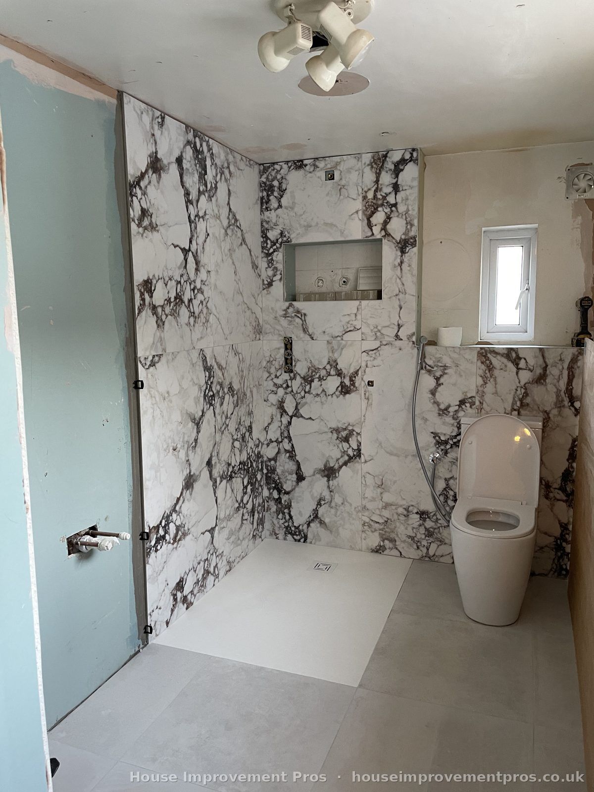 Marble-effect wet-room finish